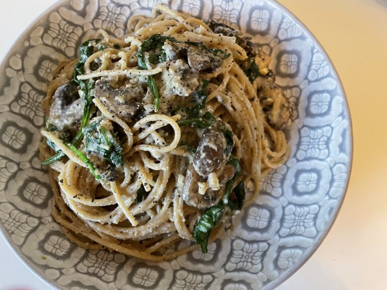 Quick creamy mushroom pasta